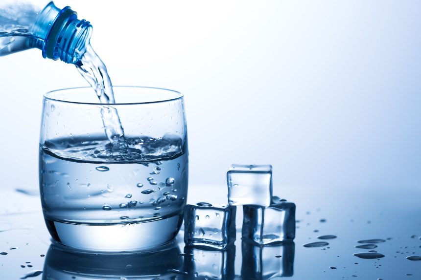 Su Arıtma Cihazı - Su Bardak Görüntüsü