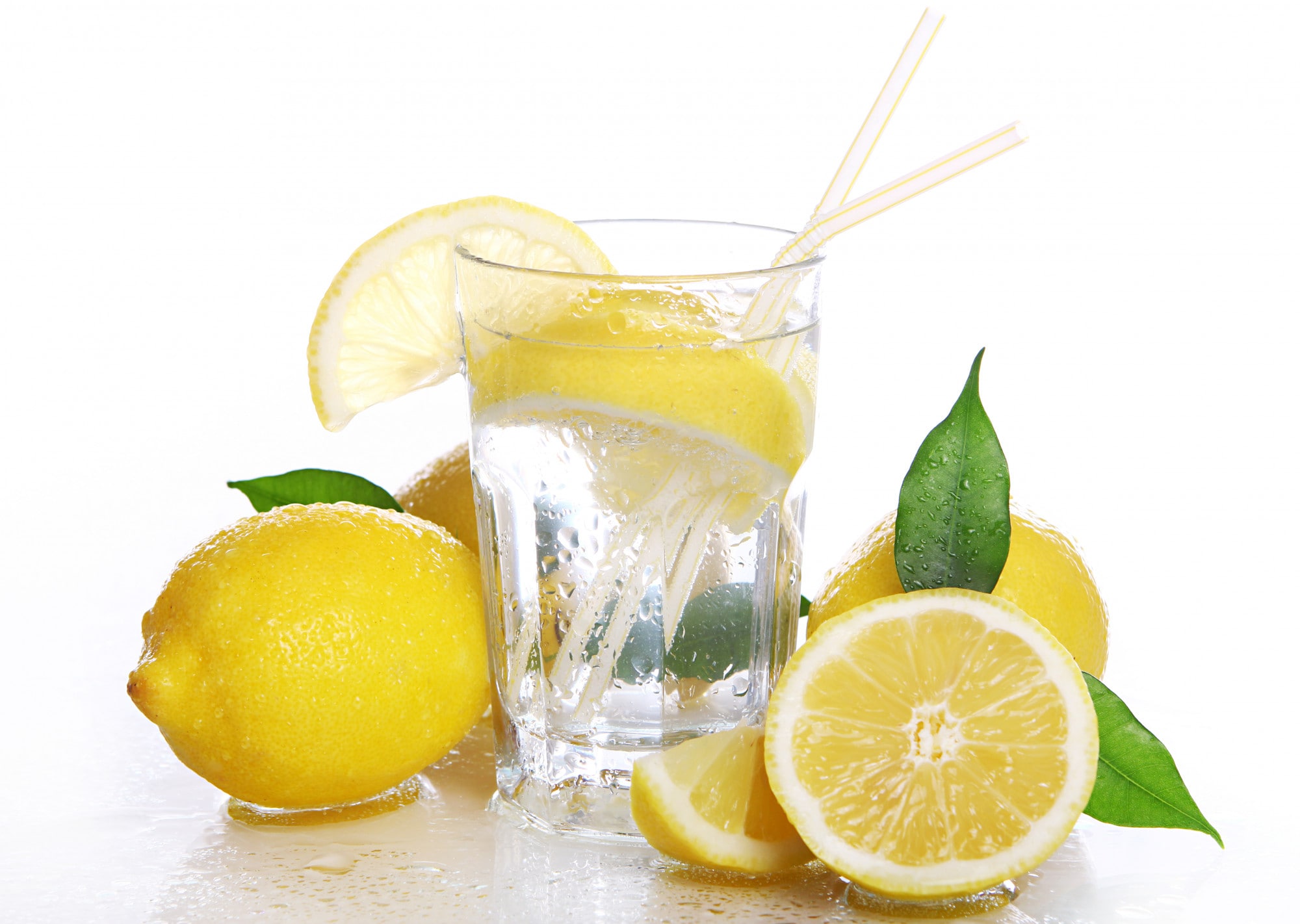 Limonlu Su İçmek: Faydaları ve Zararları Nelerdir?