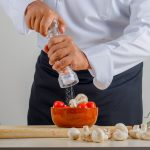 Çok Fazla Tuz Mu Tüketiyorsunuz? İşte İşaretler ve Belirtiler