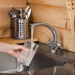 Yumuşatılmış Su İçmenin 3 Olası Yan Etkisi