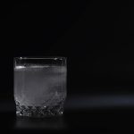 Sudaki Beyaz Parçalar Neden Oluşur ve Nasıl Giderilir?