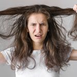 Saçlarınız Saman Gibi mi Hissediyorsunuz? 10 Neden ve Çözümüyle Sağlıklı Saçlara Kavuşun