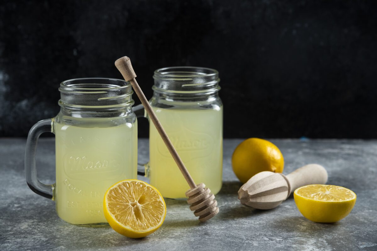 Ballı Limonlu Suyun Sağlığa Faydaları ve Gerçekler: Bal ve limon