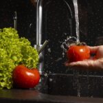 Meyve ve Sebzelerinizdeki Pestisitleri Nasıl Temizlersiniz? Kapsamlı Bir Rehber