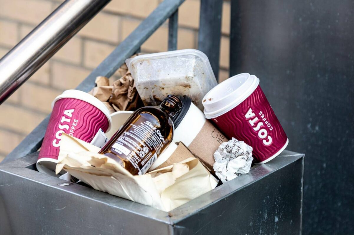 Tek Kullanımlık Plastikler ve Çevresel Etkileri Üzerine Kapsamlı Bir Rehber