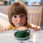 Kafein ve Çocuklar: Çocukların Sağlığına Etkileri ve Tüketim Önerileri