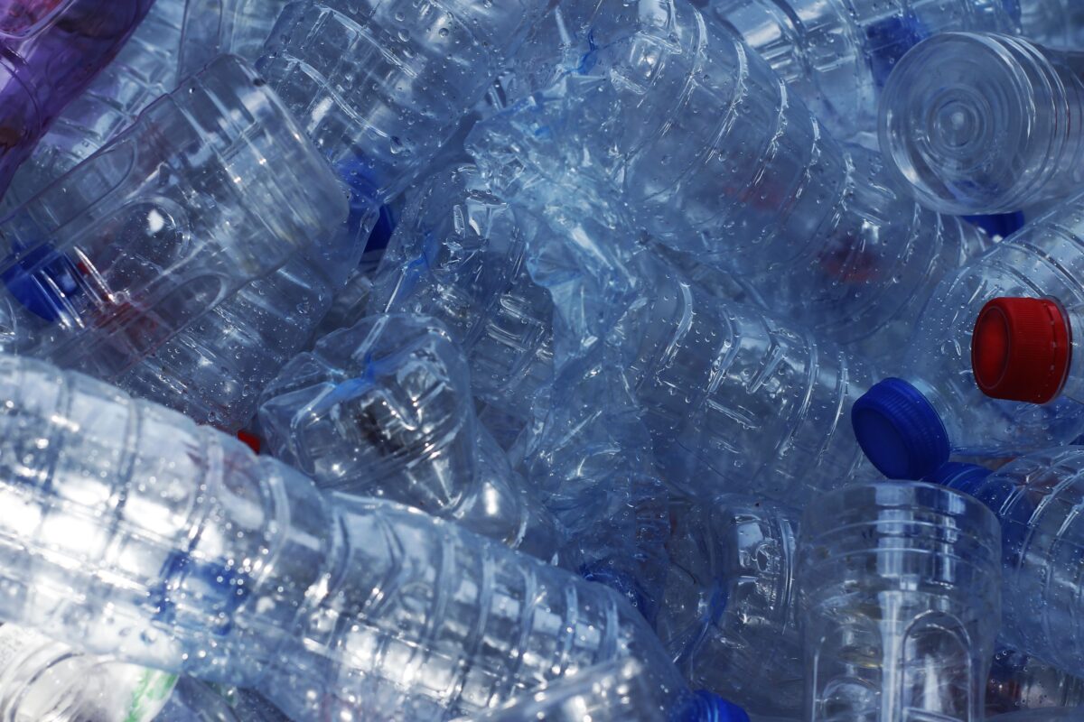 BPA (Bisfenol A) Nedir: Plastiklerdeki Gizli Tehlike ve Korunma Yolları