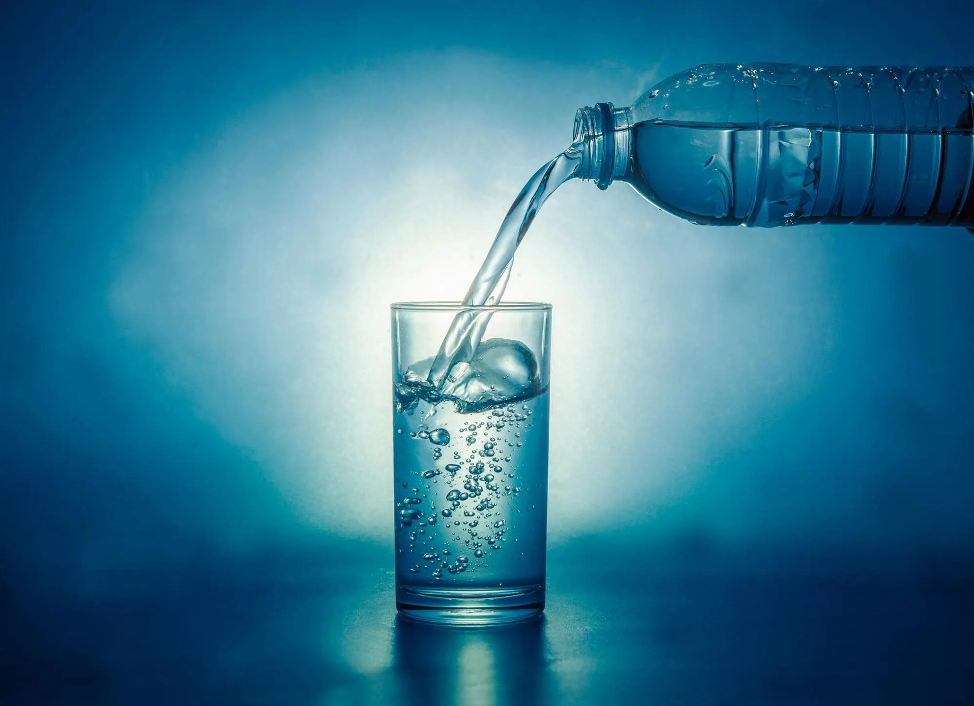 Alkali Su Nedir? Sağlık Faydaları ve Bilimsel Gerçekler