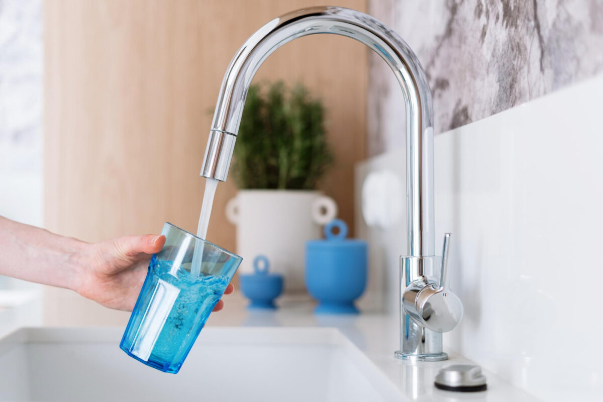 FLT-75 Su Arıtma Cihazı: Kapalı Kasa, NSF Sertifikalı ve Uygun Fiyatlı Ev Tipi Su Arıtma Çözümü