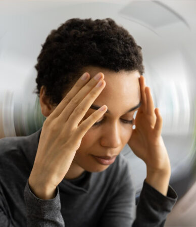 Vertigo Nedir? Belirtiler, Nedenler ve Tedavi Rehberi